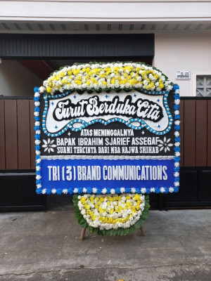 Papan Bunga Duka di Anggrung
